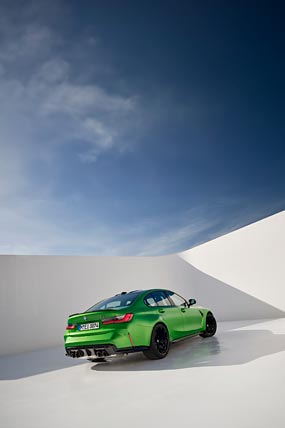 2025 BMW M3 Competition phone wallpaper thumbnail.